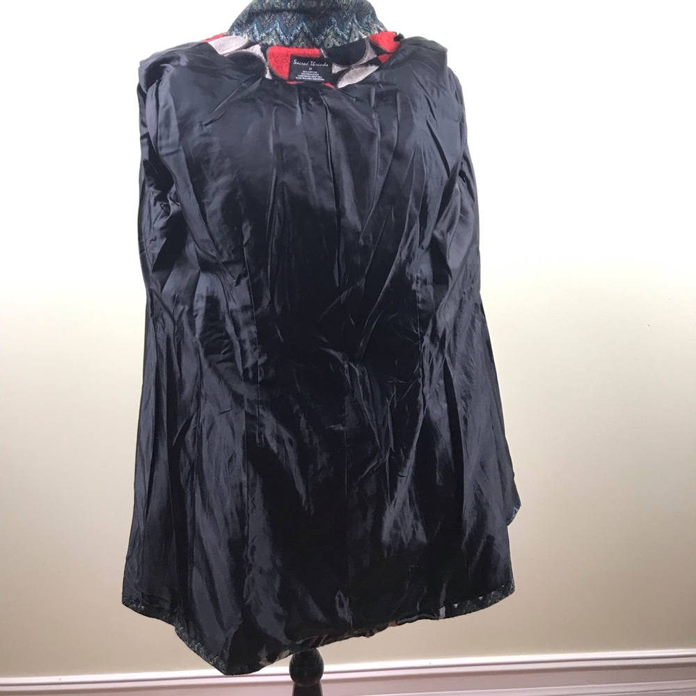 Sacred Threads Women’s Long Sleeve Warm Jacket - Picture 6 of 7